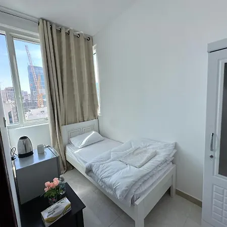 Corniche Street - Stunning Room